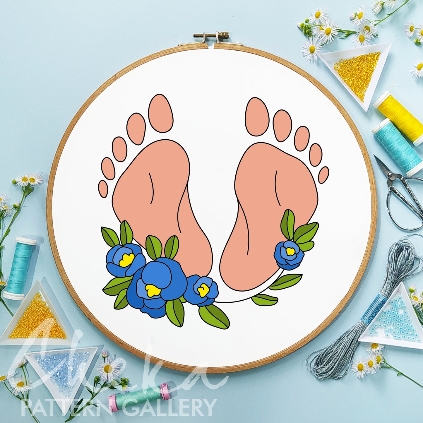 Pregnancy hoop art. Baby's feet, hand embroidery PDF pattern Baby feet with flowers, newborn gift, Personalized gift for the newborn's mom.