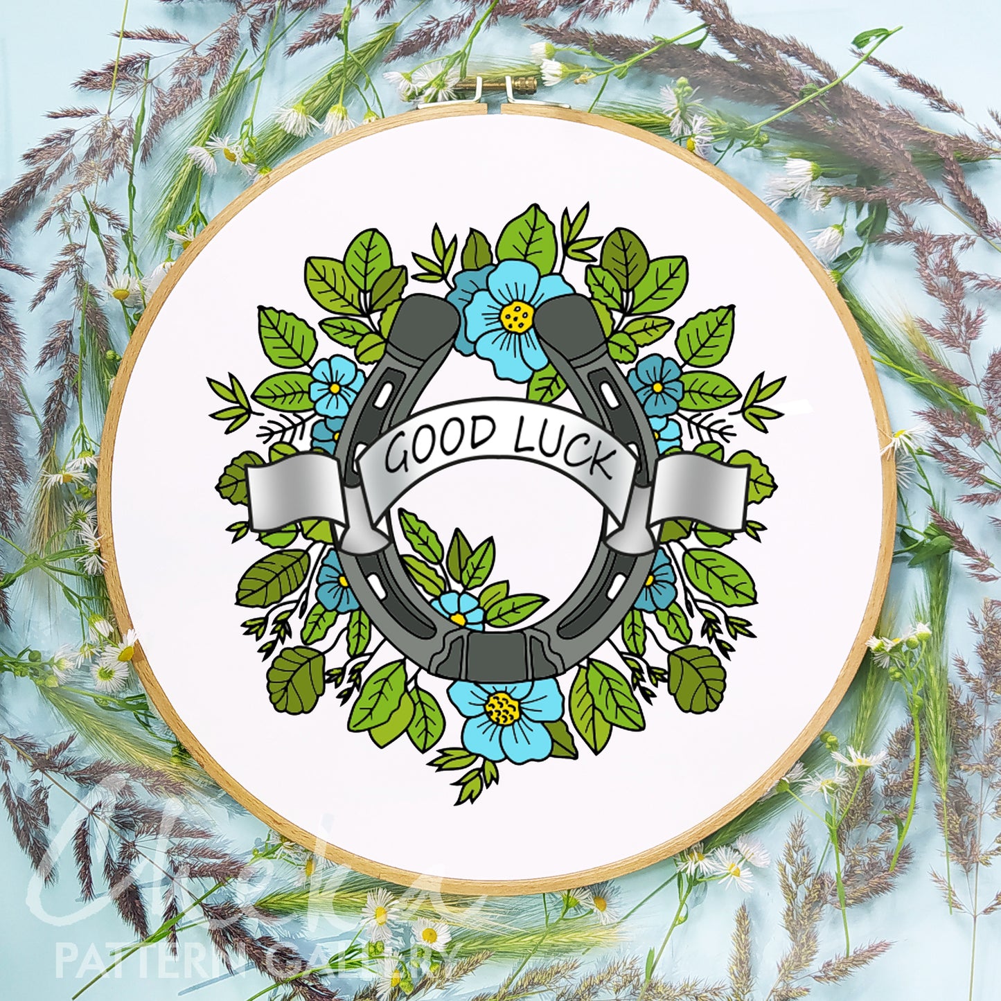 Horseshoe with flowers, a gift for a horse lover,PDF pattern for hand embroidery in the form of a horseshoe,symbol of wealth and well-being