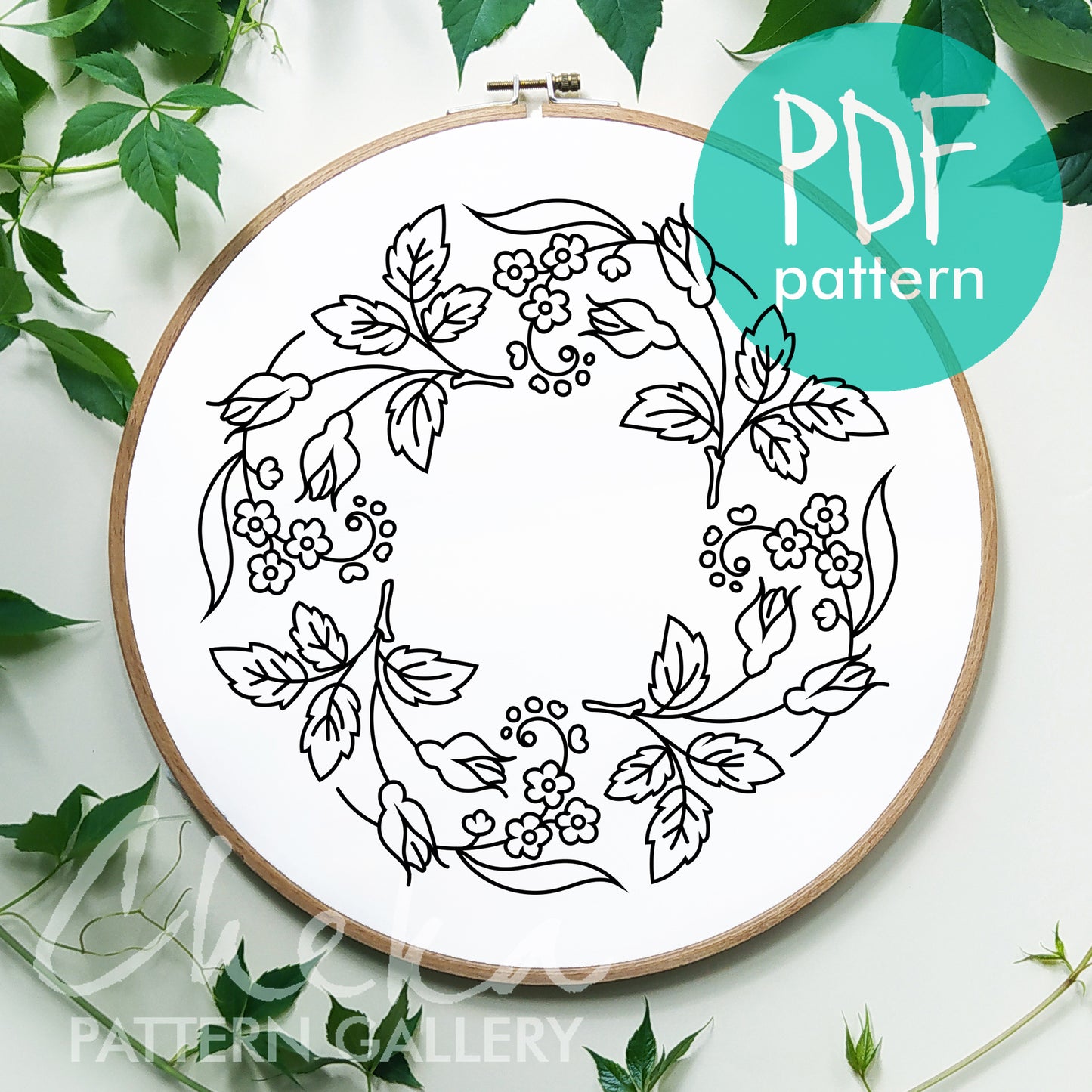 Classic embroidery patterns. Vintage rose embroidery pattern, Embroidery pattern with roses and forget-me-nots. Pattern for embroidery of tablecloths. 