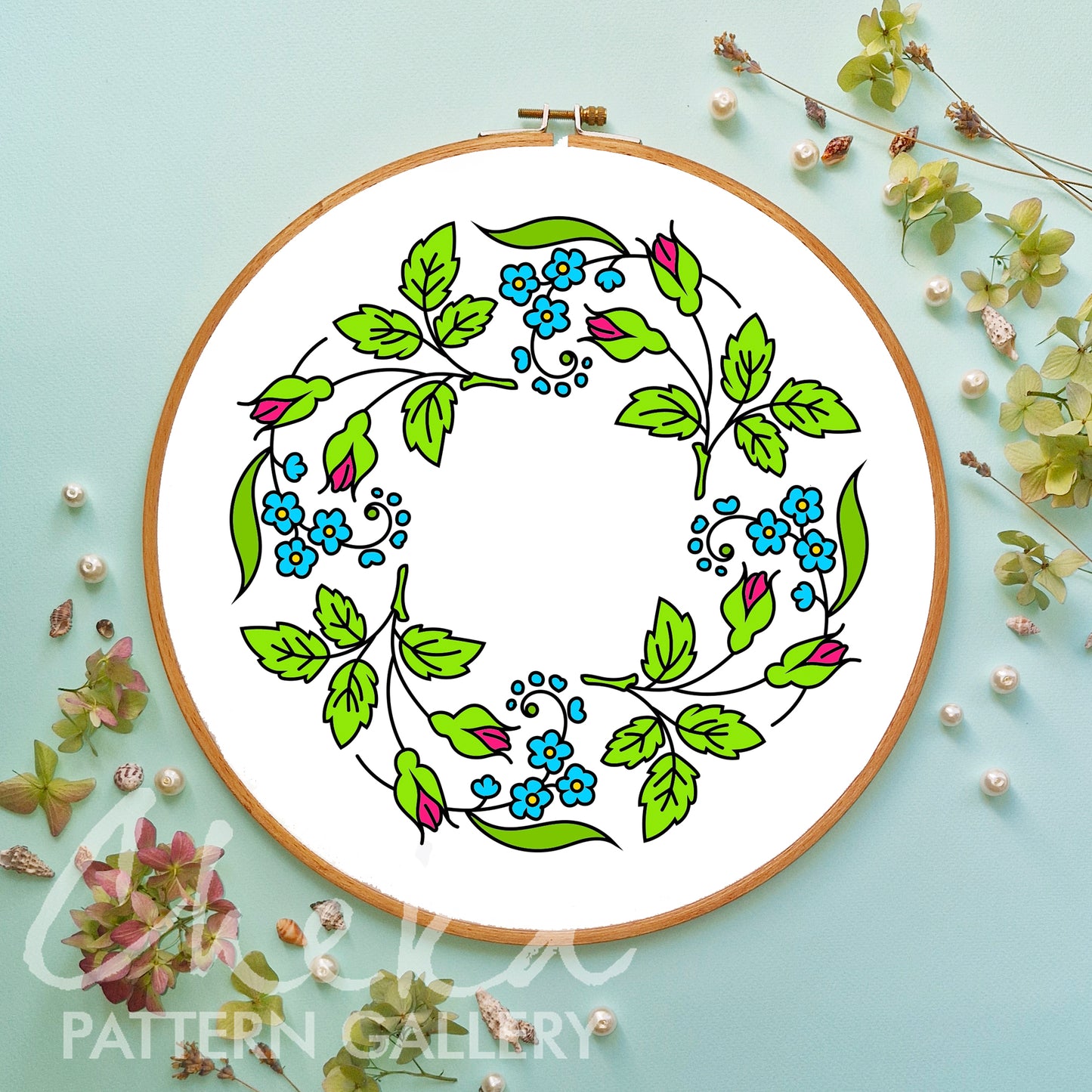 Classic embroidery patterns. Vintage rose embroidery pattern, Embroidery pattern with roses and forget-me-nots. Pattern for embroidery of tablecloths. 