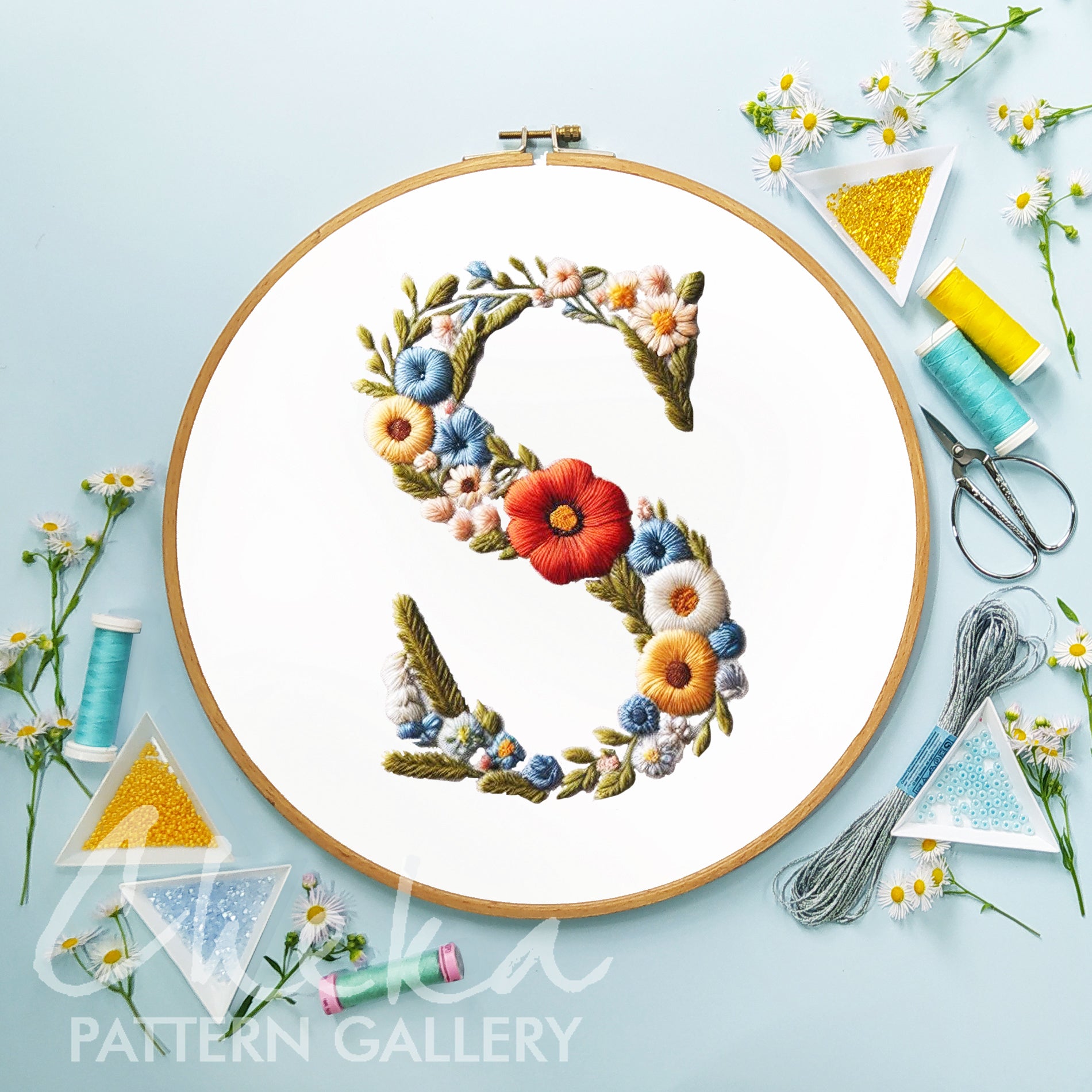 Floral S letter embroidery. Floral monogram. Floral alphabet embroidery, letter embroidery pattern. Hoop art, The letter "S" digital pattern